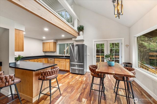 23990 Vinland Terrace NW, Poulsbo, WA 98370