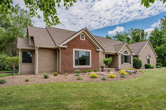7565 N Clear Creek Road, Huntington, IN 46750