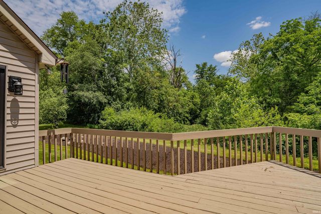 7565 N Clear Creek Road, Huntington, IN 46750