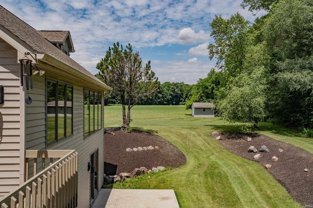 7565 N Clear Creek Road, Huntington, IN 46750