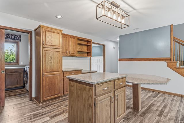 7565 N Clear Creek Road, Huntington, IN 46750