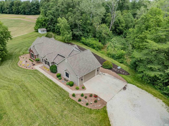 7565 N Clear Creek Road, Huntington, IN 46750