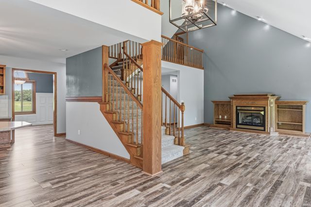 7565 N Clear Creek Road, Huntington, IN 46750
