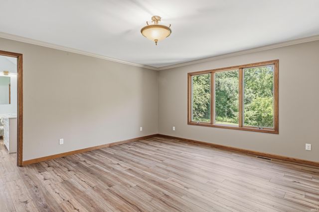 7565 N Clear Creek Road, Huntington, IN 46750