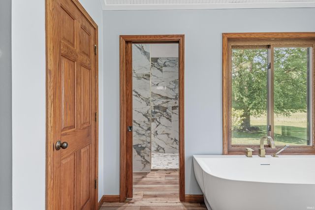 7565 N Clear Creek Road, Huntington, IN 46750