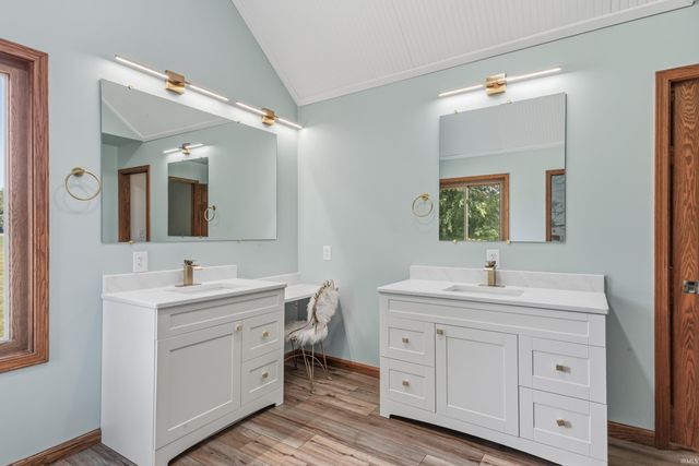 7565 N Clear Creek Road, Huntington, IN 46750