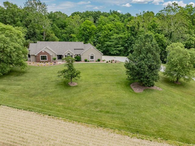 7565 N Clear Creek Road, Huntington, IN 46750