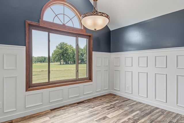 7565 N Clear Creek Road, Huntington, IN 46750