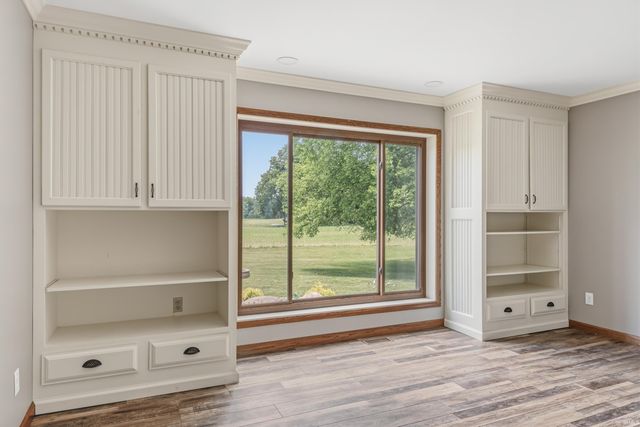 7565 N Clear Creek Road, Huntington, IN 46750