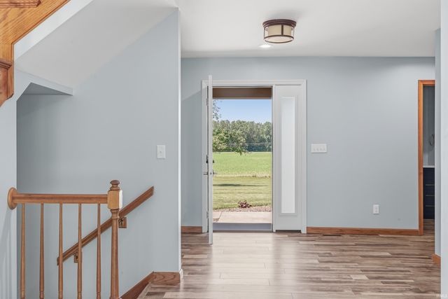 7565 N Clear Creek Road, Huntington, IN 46750