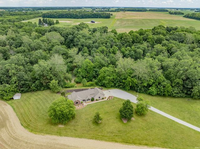 7565 N Clear Creek Road, Huntington, IN 46750