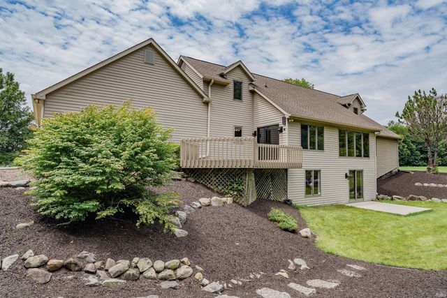7565 N Clear Creek Road, Huntington, IN 46750