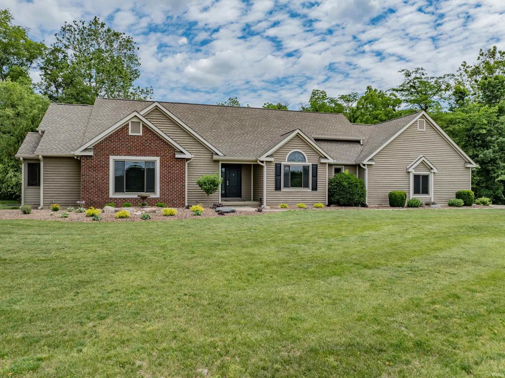 7565 N Clear Creek Road, Huntington, IN 46750