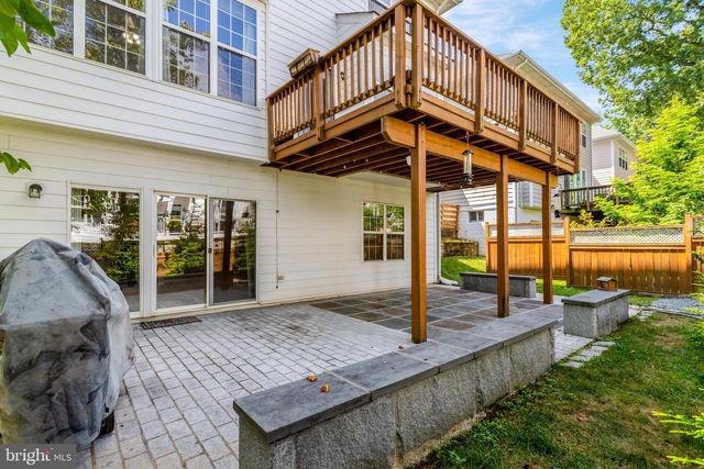 8552 BAUER CIR, Springfield, VA 22152