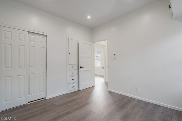 1226 S Dunsmuir, Los Angeles, CA 90019