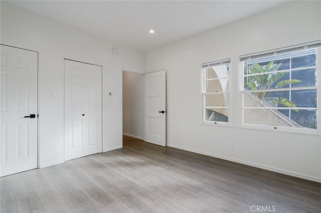 1226 S Dunsmuir, Los Angeles, CA 90019