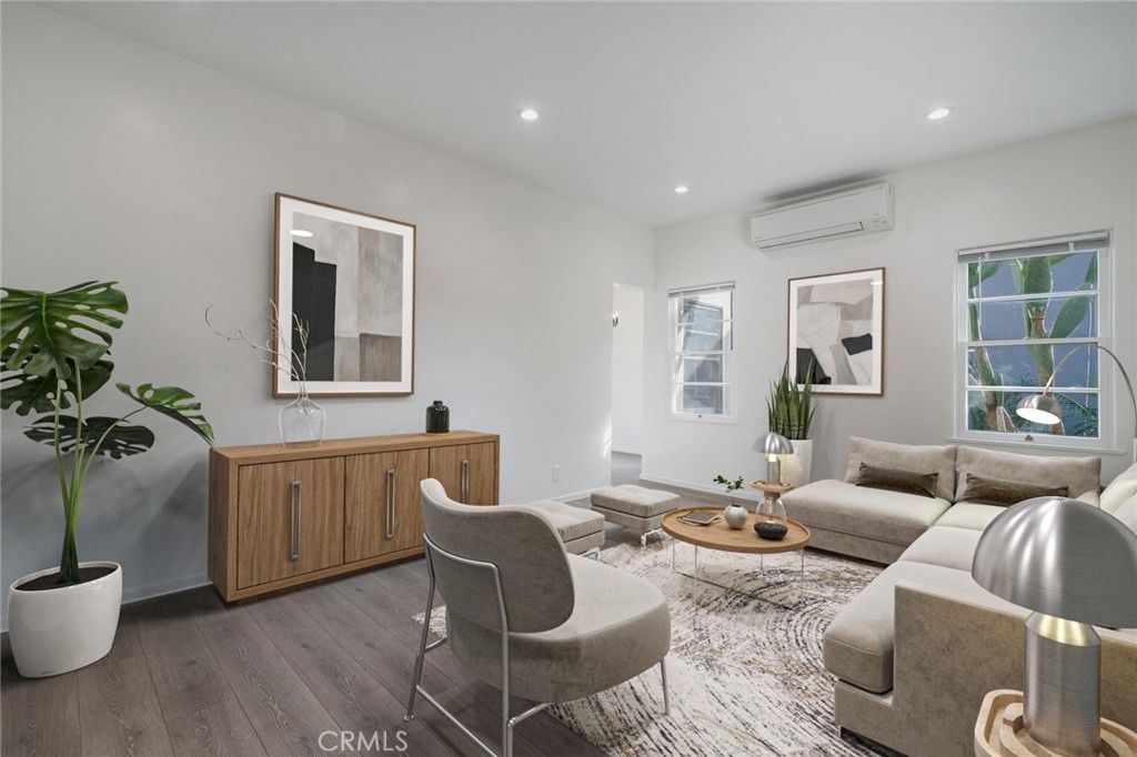 1226 S Dunsmuir, Los Angeles, CA 90019