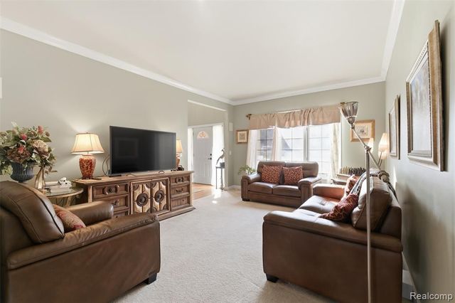 28690 Wintergreen Court, Farmington Hills, MI 48331