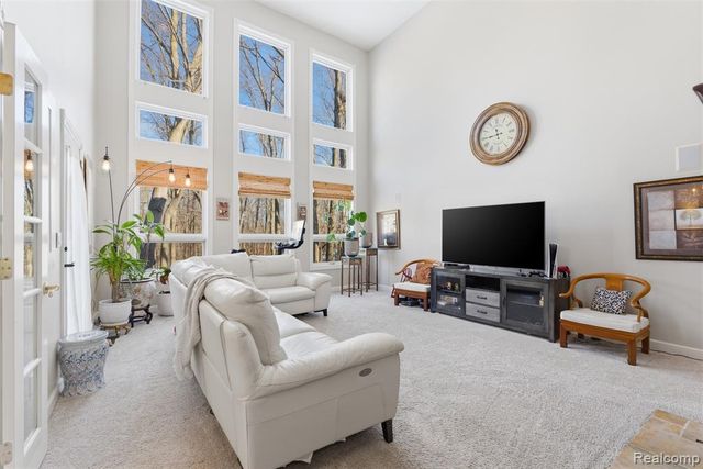 28690 Wintergreen Court, Farmington Hills, MI 48331