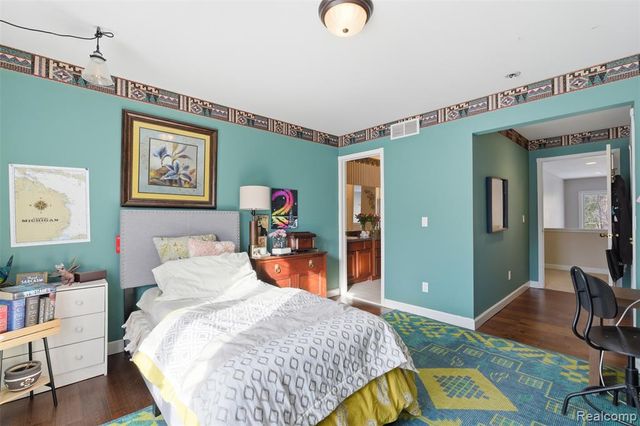 28690 Wintergreen Court, Farmington Hills, MI 48331