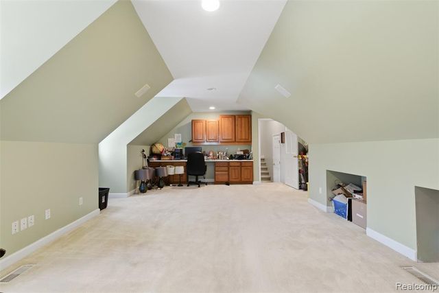 28690 Wintergreen Court, Farmington Hills, MI 48331