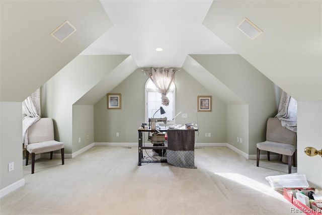 28690 Wintergreen Court, Farmington Hills, MI 48331