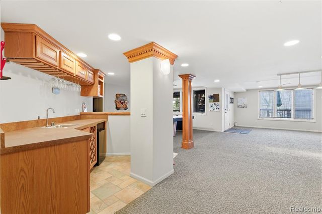 28690 Wintergreen Court, Farmington Hills, MI 48331