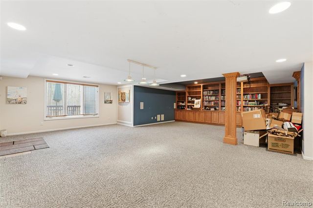 28690 Wintergreen Court, Farmington Hills, MI 48331