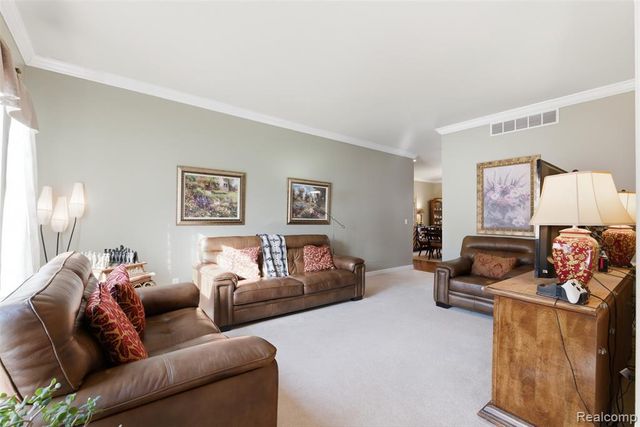 28690 Wintergreen Court, Farmington Hills, MI 48331