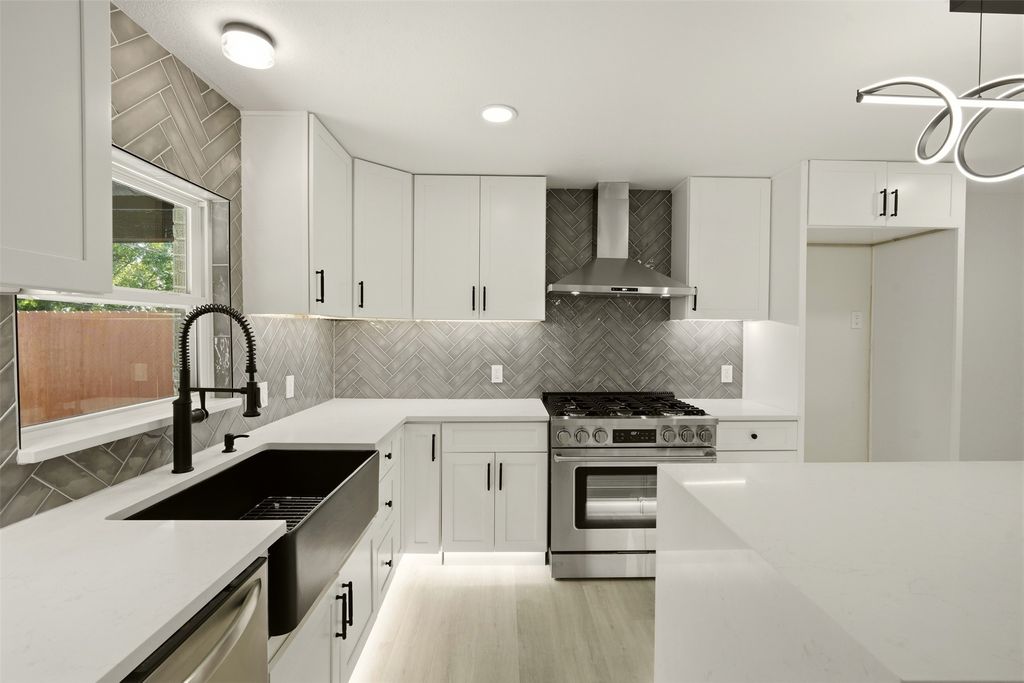 3030 Mark Twain Drive, Farmers Branch, TX 75234 — photo 4