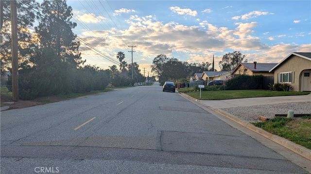 1381 W Westward, Banning, CA 92220