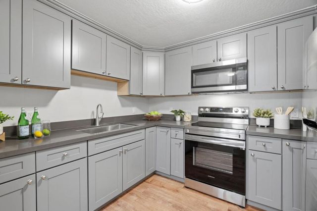 3320 Cherry Avenue, San Jose, CA 95118