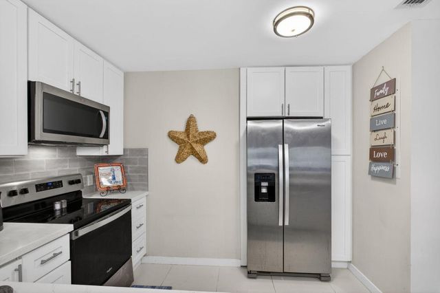 2320 Treasure Isle Drive A74, Palm Beach Gardens, FL 33410