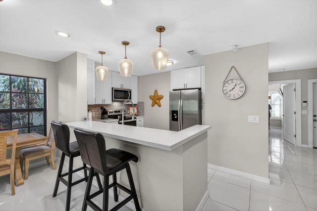 2320 Treasure Isle Drive A74, Palm Beach Gardens, FL 33410