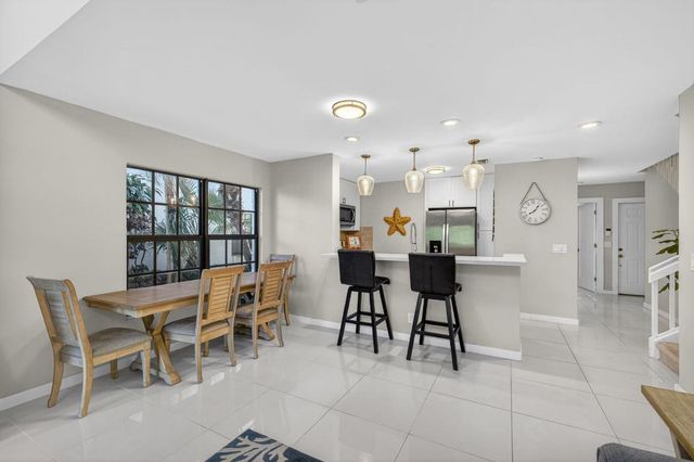 2320 Treasure Isle Drive A74, Palm Beach Gardens, FL 33410