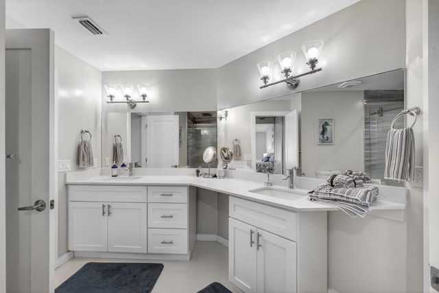 2320 Treasure Isle Drive A74, Palm Beach Gardens, FL 33410