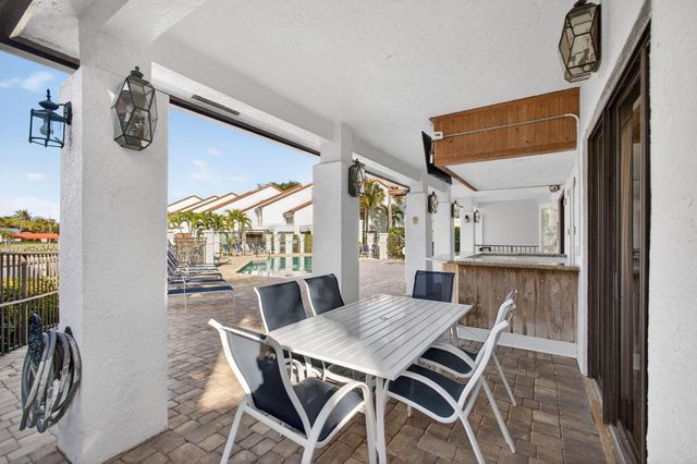 2320 Treasure Isle Drive A74, Palm Beach Gardens, FL 33410