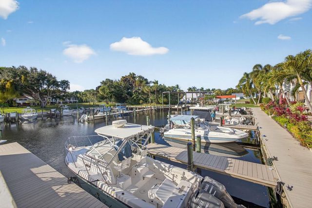 2320 Treasure Isle Drive A74, Palm Beach Gardens, FL 33410