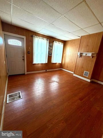 219 E BASIN ST, Norristown, PA 19401