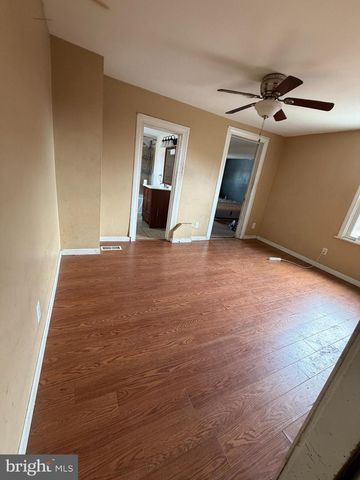 219 E BASIN ST, Norristown, PA 19401