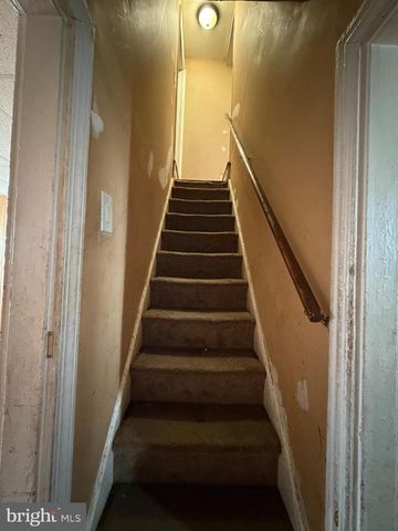 219 E BASIN ST, Norristown, PA 19401