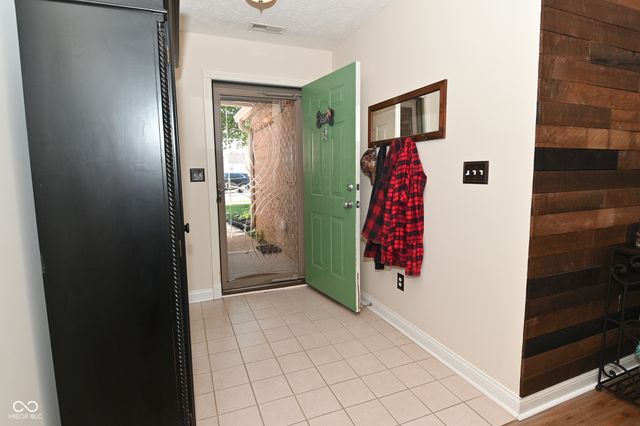 1896 Windsor Lane, Danville, IN 46122