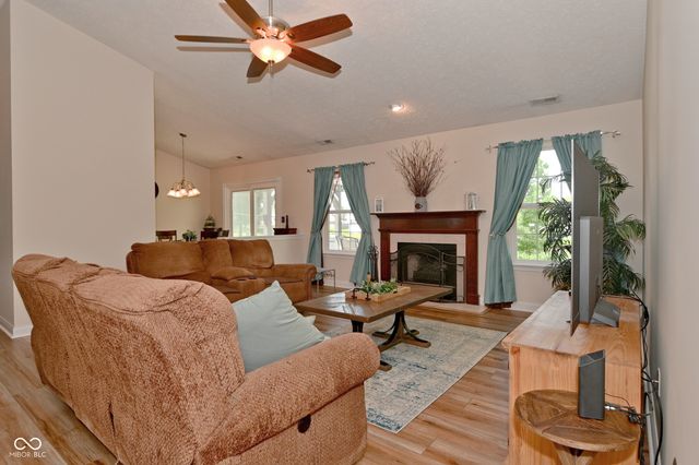 1896 Windsor Lane, Danville, IN 46122