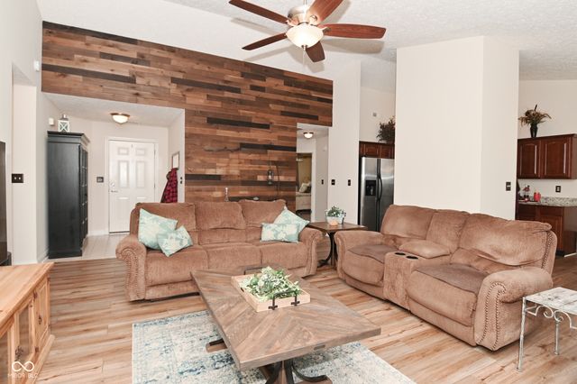 1896 Windsor Lane, Danville, IN 46122