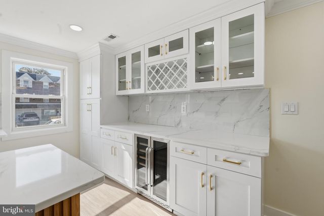 649 LAWLER ST, Philadelphia, PA 19116