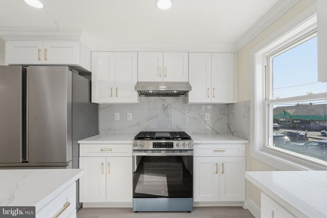 649 LAWLER ST, Philadelphia, PA 19116