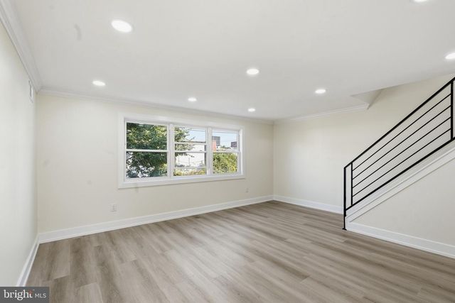 649 LAWLER ST, Philadelphia, PA 19116