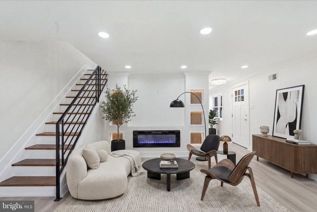 649 LAWLER ST, Philadelphia, PA 19116