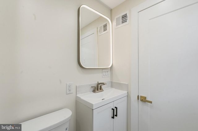 649 LAWLER ST, Philadelphia, PA 19116