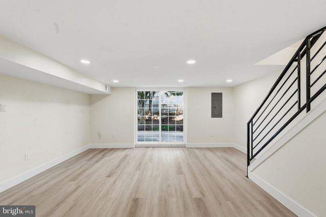 649 LAWLER ST, Philadelphia, PA 19116